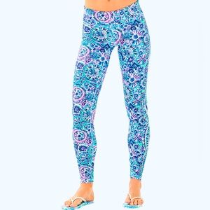 Lilly Pulitzer UPF50+ Weekender Leggings